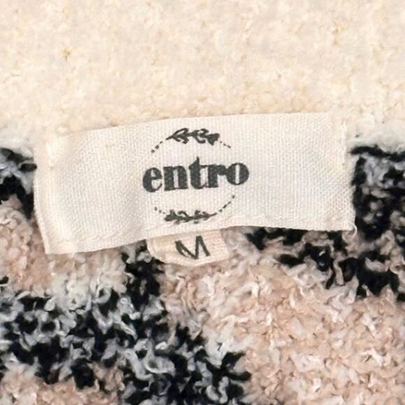 Entro Cozy Ultra Soft Leopard Sweater – Size M - Picture 3 of 4